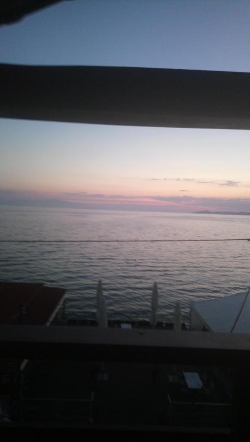 Diolkos Apartement Nea Roda Exterior foto