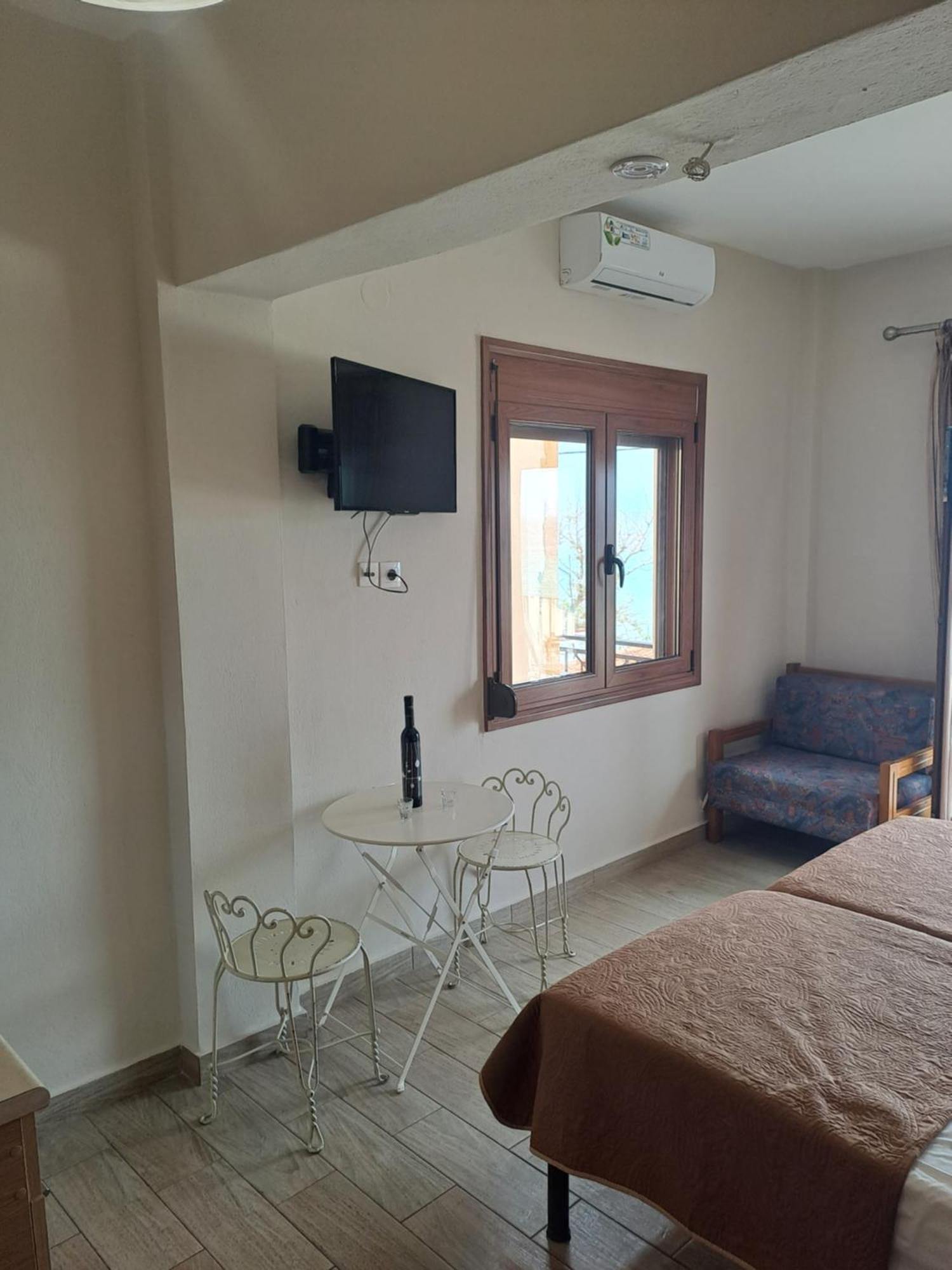 Diolkos Apartement Nea Roda Habitación foto