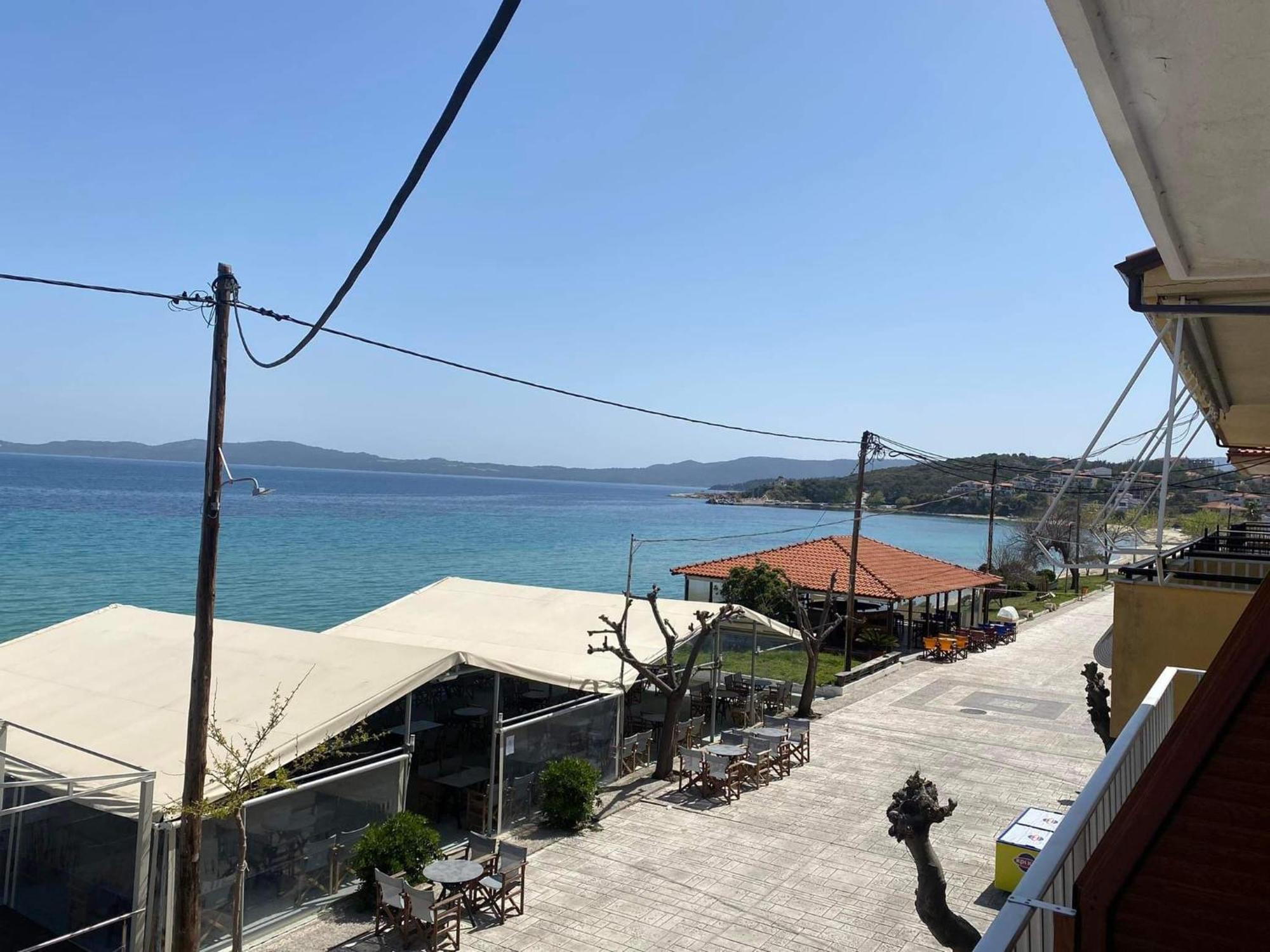 Diolkos Apartement Nea Roda Habitación foto