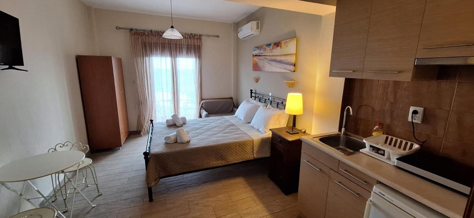 Diolkos Apartement Nea Roda Habitación foto