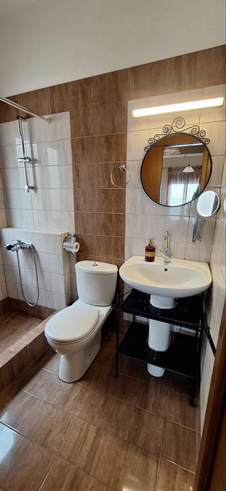 Diolkos Apartement Nea Roda Habitación foto